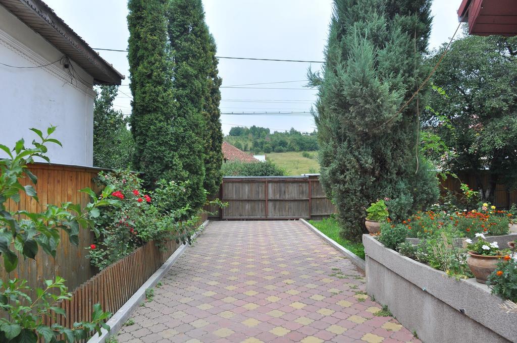 Pensiunea Casa Filoxenia Horezu Exterior photo